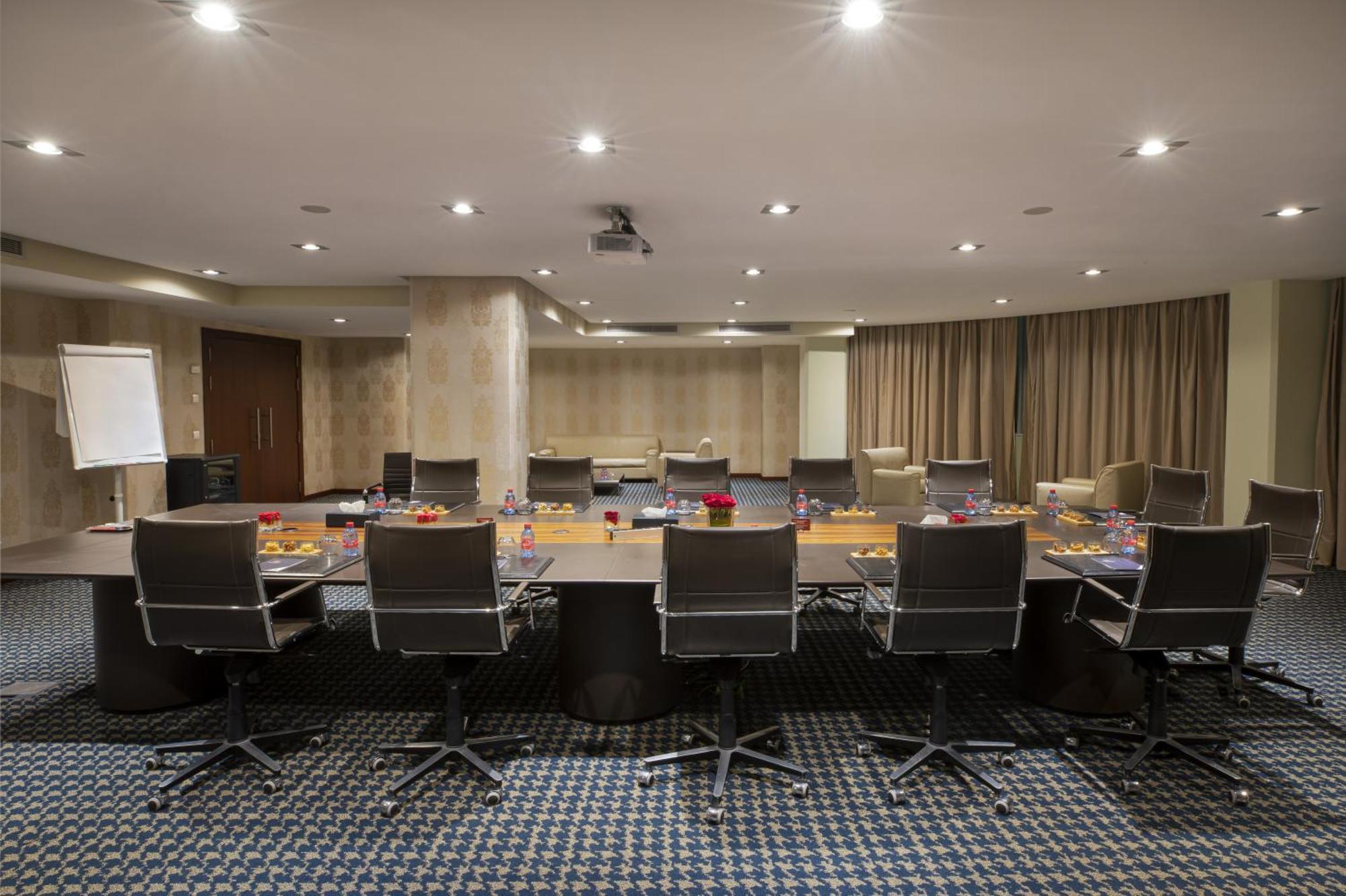 Grand Mogador City Center Casablanca Exterior foto Meeting room