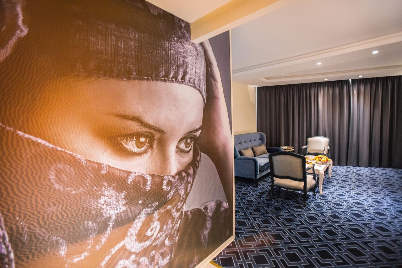 Grand Mogador City Center Casablanca Exterior foto A suite at the hotel